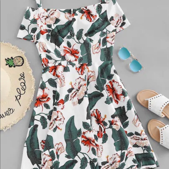 amourOC Dresses & Skirts - Tropical Print Cold Shoulder Dress